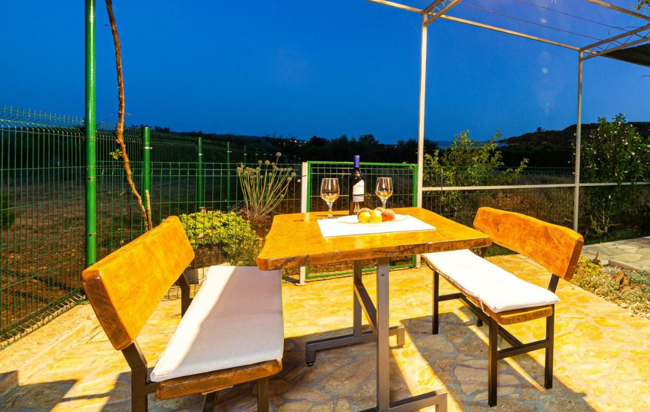 Guest House Pelja Plano Εξωτερικό φωτογραφία